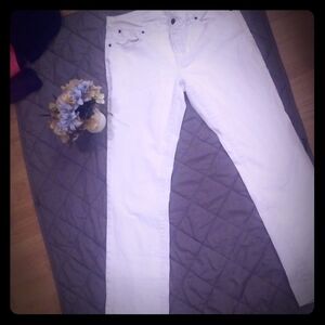 B31:SIGNATURE: STRAIGHT CREAM 12/31 WOMEN PANTS